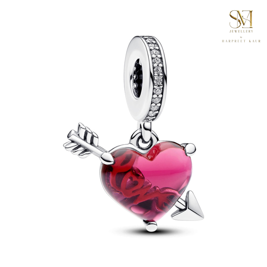 A touch of romance, a dash of elegance – our heart and arrow charm says it all