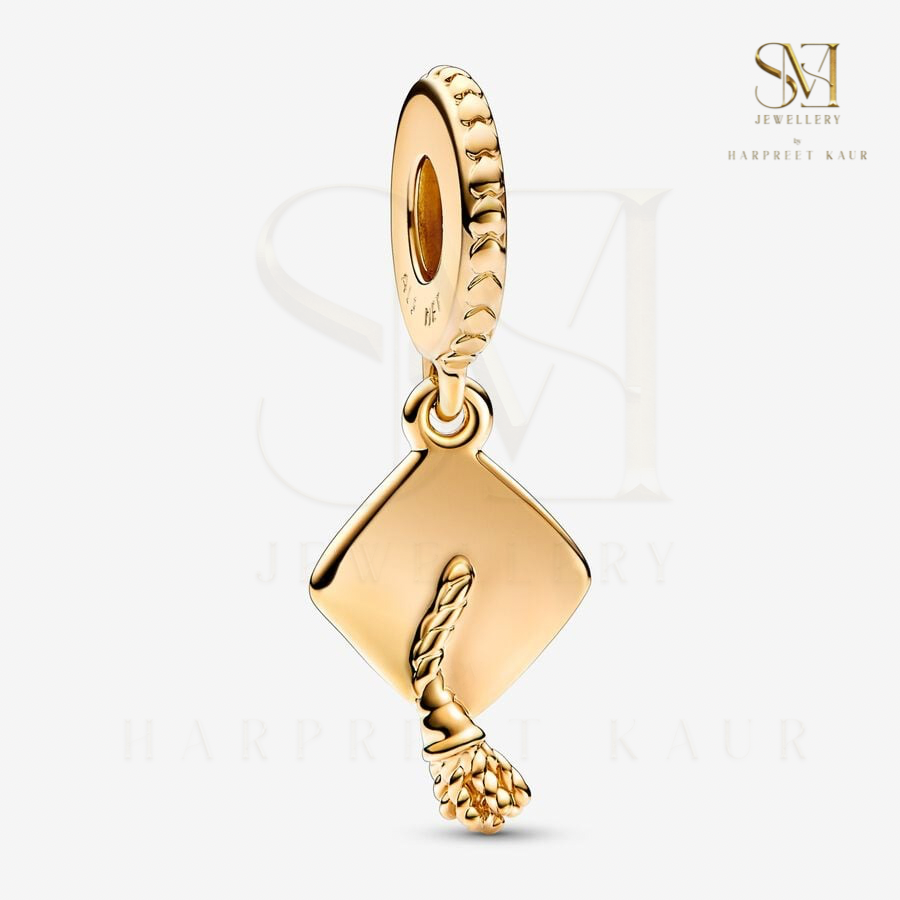 Celebrate academic achievements with our elegant gold student hat charm – the perfect keepsake for graduates and scholars!”