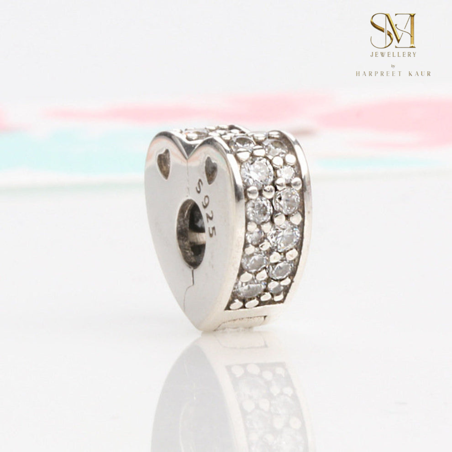 Secure your charms in style with our sleek silver clip stopper – the perfect accessory for keeping your jewelry in place.